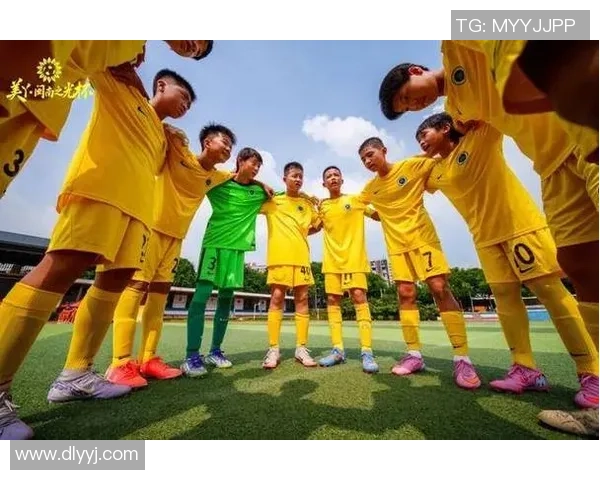 深圳足球队的拼搏之路：从低谷到荣耀的邀请赛特别报道